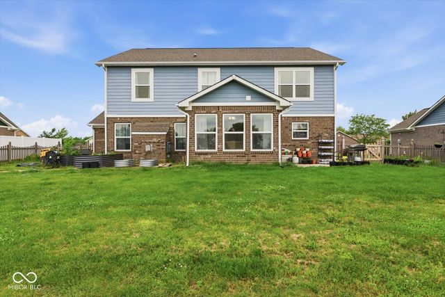 1553 Bush Way, Shelbyville, IN 46176