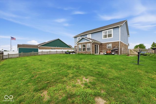 1553 Bush Way, Shelbyville, IN 46176