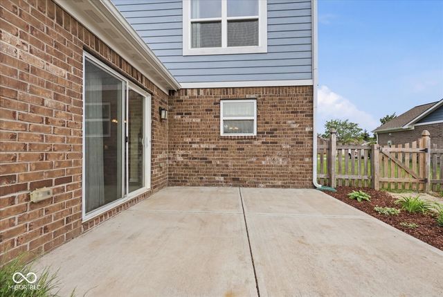 1553 Bush Way, Shelbyville, IN 46176