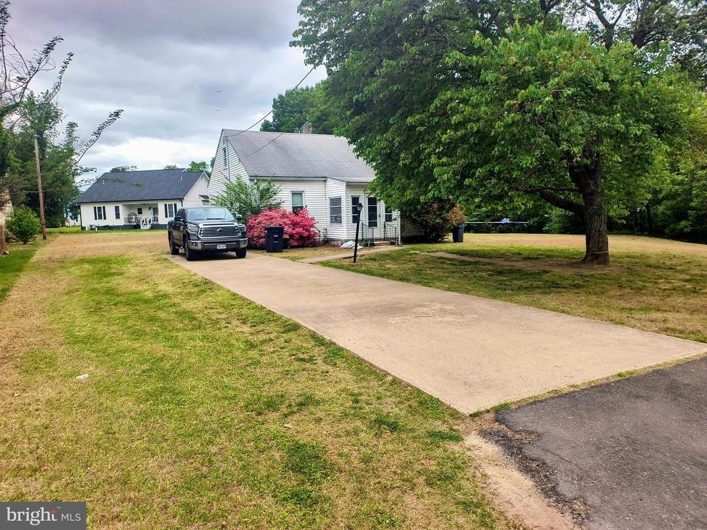 119 CEDAR AVE, Colonial Beach, VA 22443