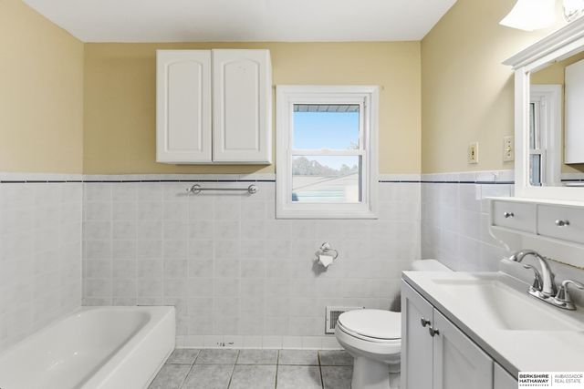 4219 N 65th Avenue, Omaha, NE 68104