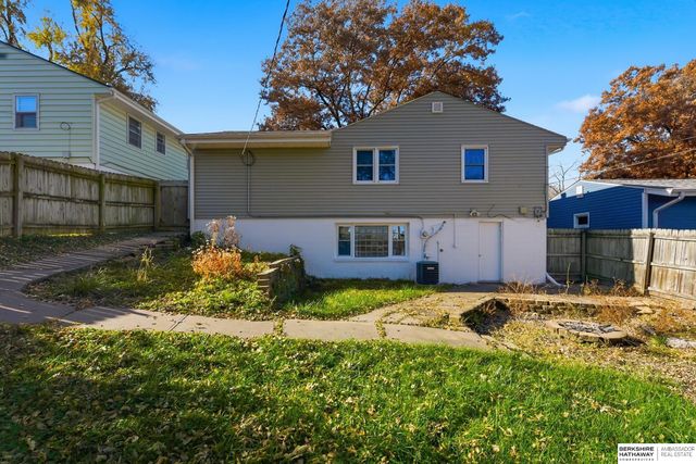 4219 N 65th Avenue, Omaha, NE 68104