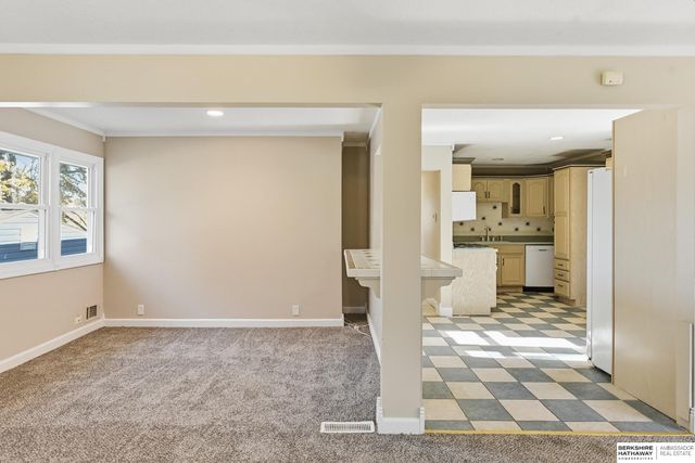 4219 N 65th Avenue, Omaha, NE 68104