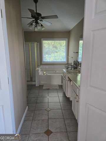 6794 Winterberry Ridge Drive, Stone Mountain, GA 30087
