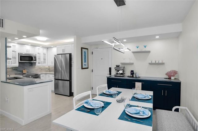 320 Seaview CT 1607, Marco Island, FL 34145