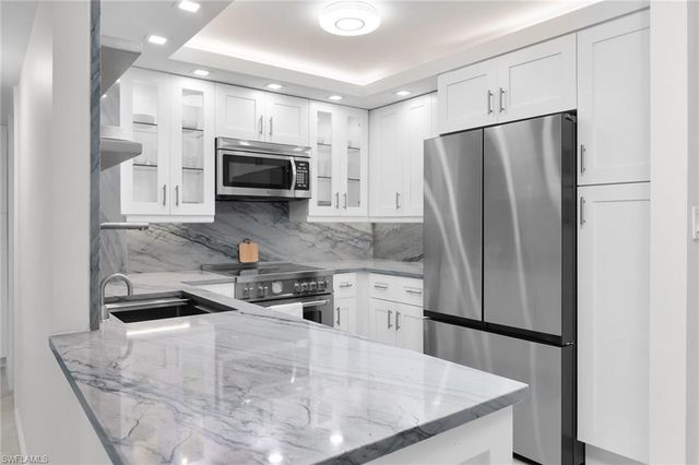 320 Seaview CT 1607, Marco Island, FL 34145