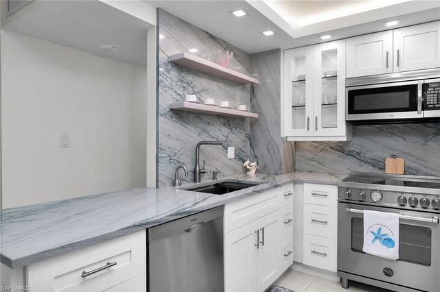 320 Seaview CT 1607, Marco Island, FL 34145