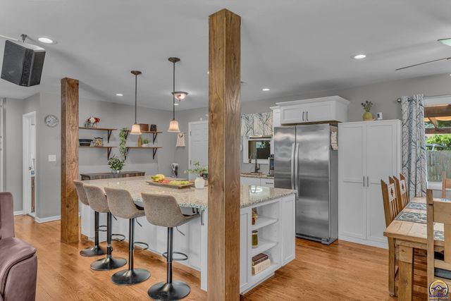 5501 SW 19th ST, Topeka, KS 66604