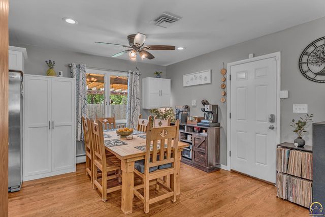 5501 SW 19th ST, Topeka, KS 66604