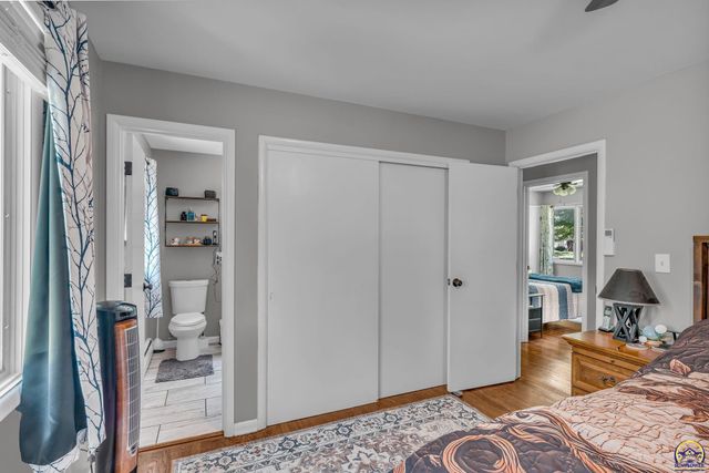 5501 SW 19th ST, Topeka, KS 66604