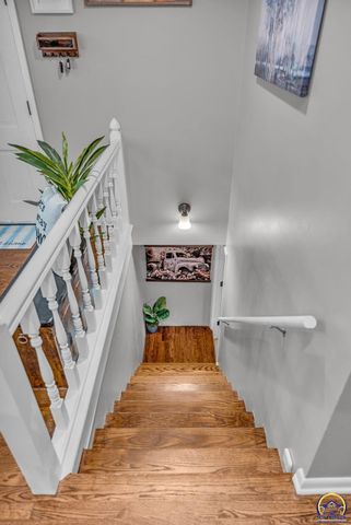 5501 SW 19th ST, Topeka, KS 66604