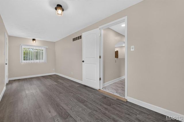 27 Lillian Drive, St Charles, MO 63304
