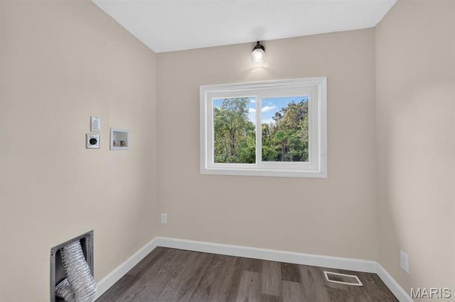 27 Lillian Drive, St Charles, MO 63304