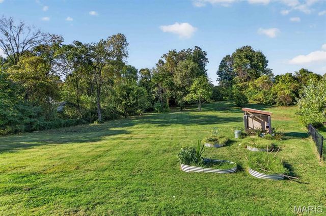 27 Lillian Drive, St Charles, MO 63304