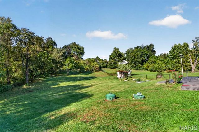 27 Lillian Drive, St Charles, MO 63304