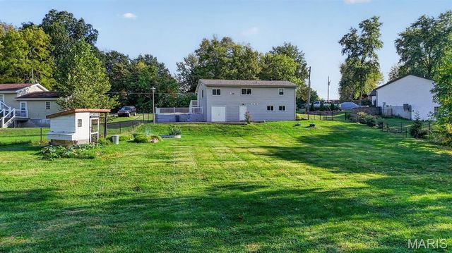27 Lillian Drive, St Charles, MO 63304