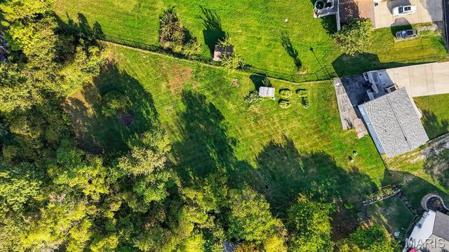 27 Lillian Drive, St Charles, MO 63304