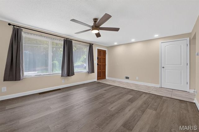 27 Lillian Drive, St Charles, MO 63304