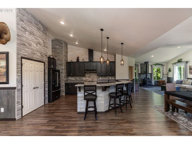 18210 SEIGERT Rd, Vernonia, OR 97064