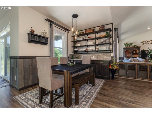 18210 SEIGERT Rd, Vernonia, OR 97064