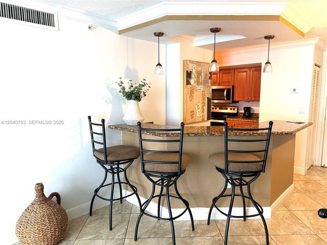6917 Collins Avenue 506, Miami Beach, FL 33141
