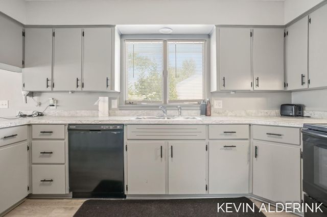 4525 135th Avenue, Hamilton, MI 49419