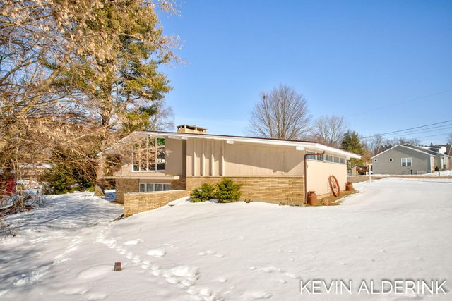 4525 135th Avenue, Hamilton, MI 49419