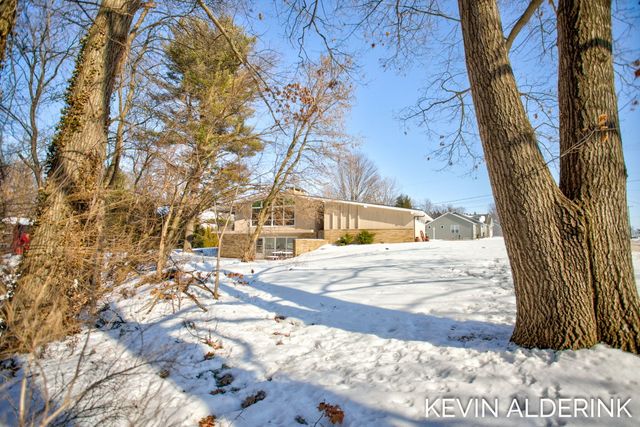 4525 135th Avenue, Hamilton, MI 49419