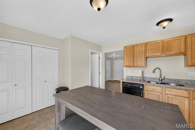 916 Carpathian Drive, Lake St Louis, MO 63367