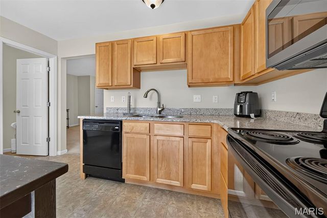 916 Carpathian Drive, Lake St Louis, MO 63367