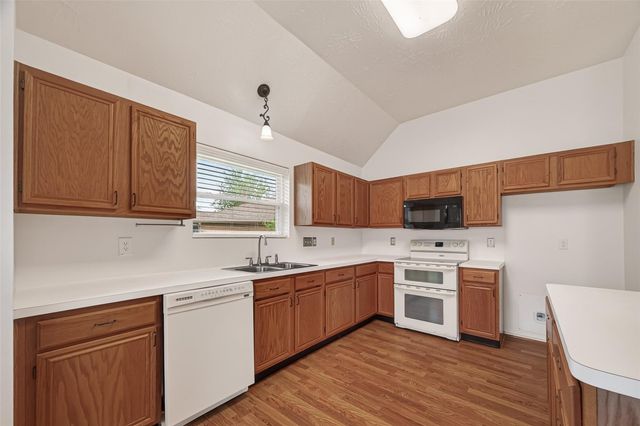 602 W Larkspur Circle, Pearland, TX 77584