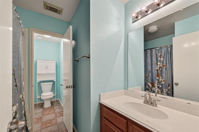 602 W Larkspur Circle, Pearland, TX 77584