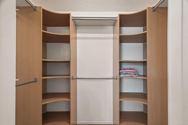 602 W Larkspur Circle, Pearland, TX 77584