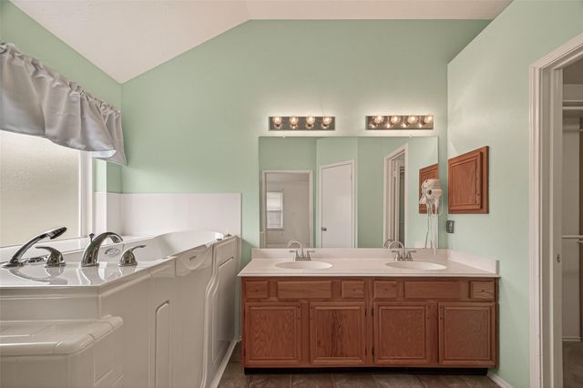 602 W Larkspur Circle, Pearland, TX 77584