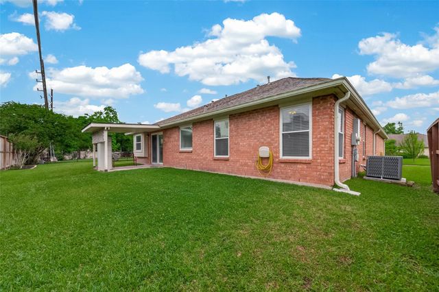 602 W Larkspur Circle, Pearland, TX 77584