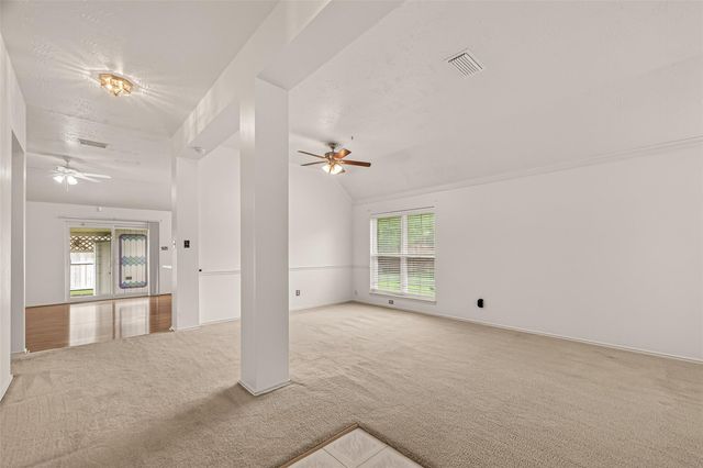 602 W Larkspur Circle, Pearland, TX 77584