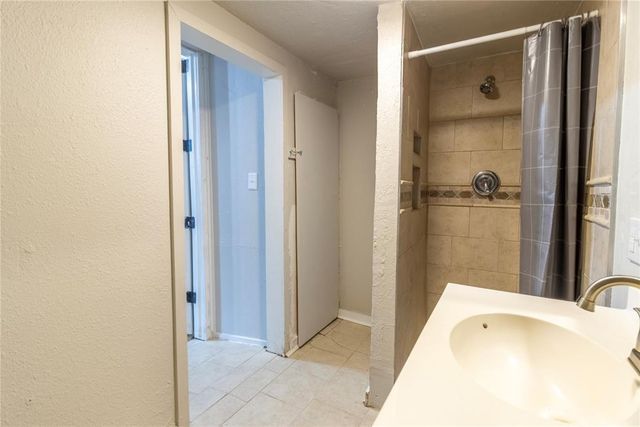 217 E Douglas Drive, Midwest City, OK 73110