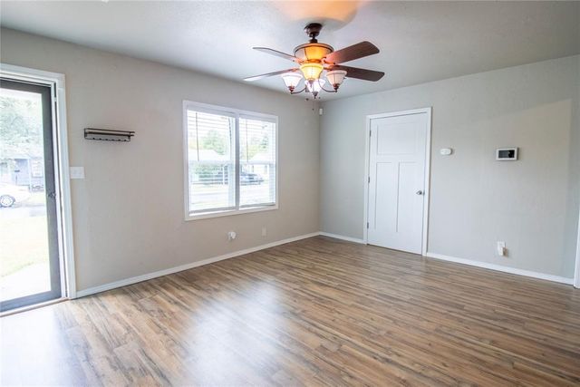 217 E Douglas Drive, Midwest City, OK 73110