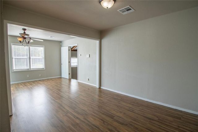 217 E Douglas Drive, Midwest City, OK 73110