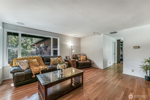 23326 SE 199th Street, Maple Valley, WA 98038