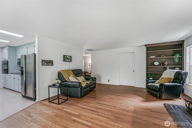 23326 SE 199th Street, Maple Valley, WA 98038