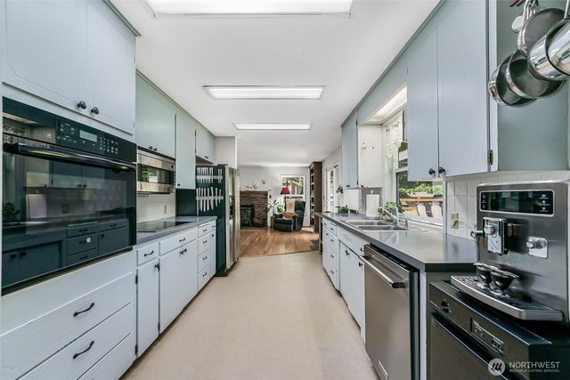 23326 SE 199th Street, Maple Valley, WA 98038