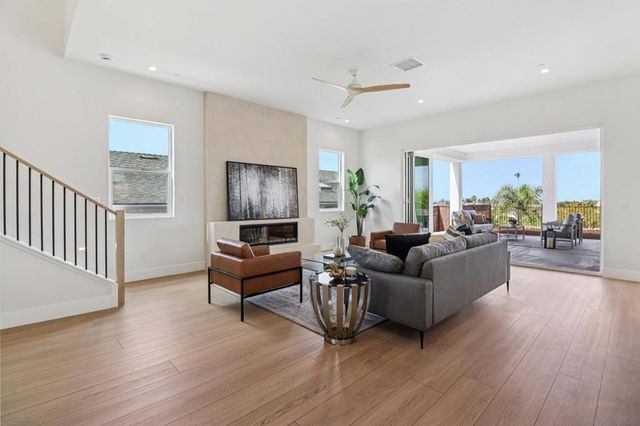 1850 Illion St, San Diego, CA 92110