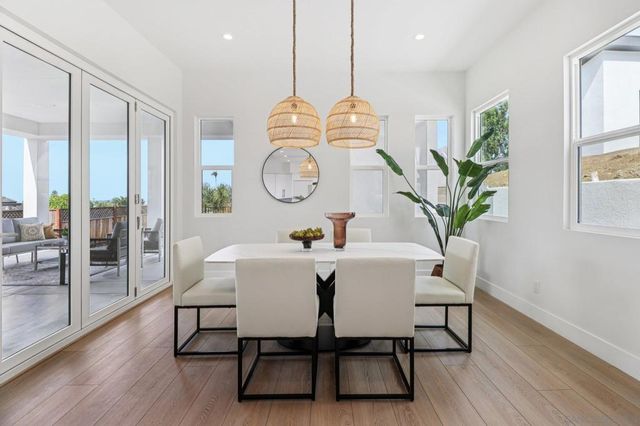 1850 Illion St, San Diego, CA 92110