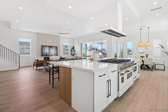 1850 Illion St, San Diego, CA 92110