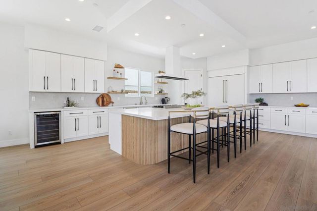 1850 Illion St, San Diego, CA 92110