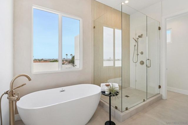 1850 Illion St, San Diego, CA 92110