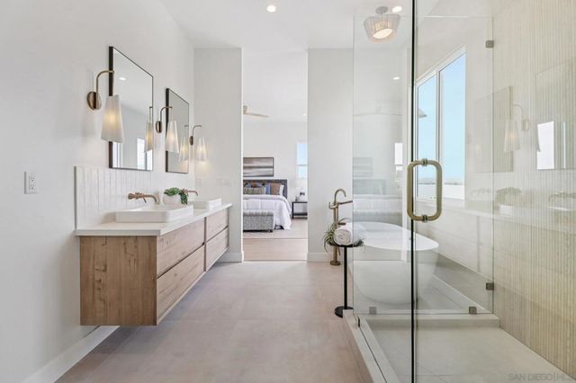 1850 Illion St, San Diego, CA 92110