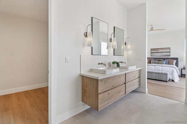 1850 Illion St, San Diego, CA 92110