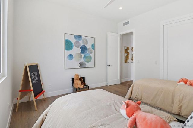 1850 Illion St, San Diego, CA 92110